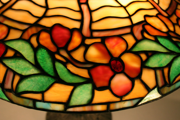 Amboy Works Floral Leaded Glass Table Lamp