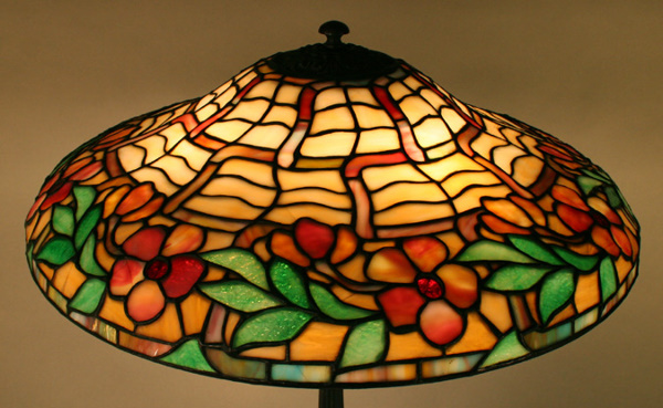 Amboy Works Floral Leaded Glass Table Lamp