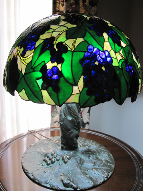 Suess Blue Grape Leaded Lamp