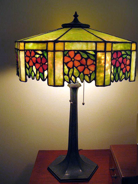 Unique Floral Border Trellis Table Lamp