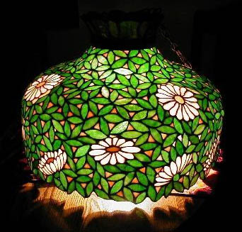 Suess Lily Leaded Lamp