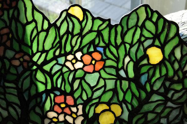 Lemon Tree Leaded Lamp