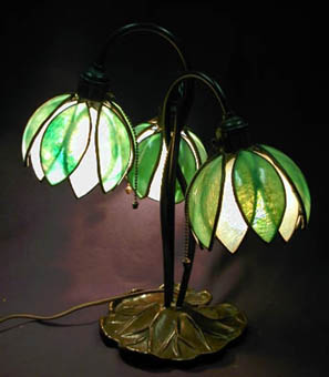 Handel 3 light Pond Lily Table Lamp