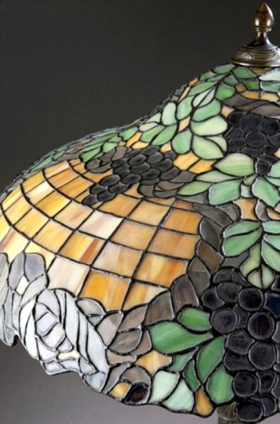 Gorham Grape Table Lamp