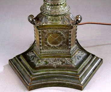 Gorham Grape Table Lamp