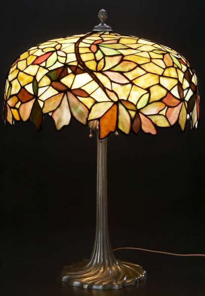 Amboy Works Autumn Leaf Leaded Glass Table Lamp