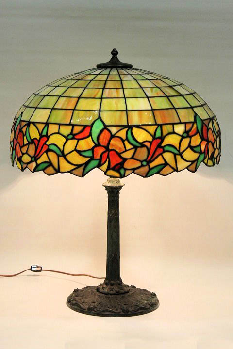 American Leaded Glass Table lamp