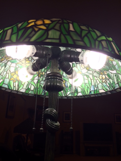 Chapman Daffodil Table lamp