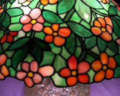 Suess Apple Tree Leaded Lamp