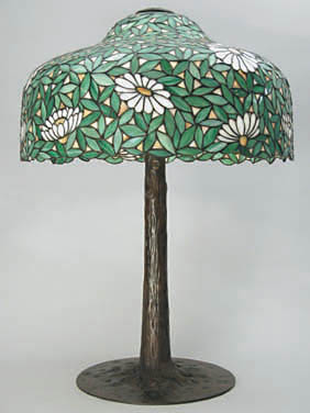 Suess Lily Leaded Lamp