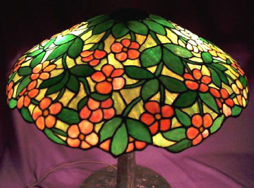 Suess Apple Leaded Table Lamp