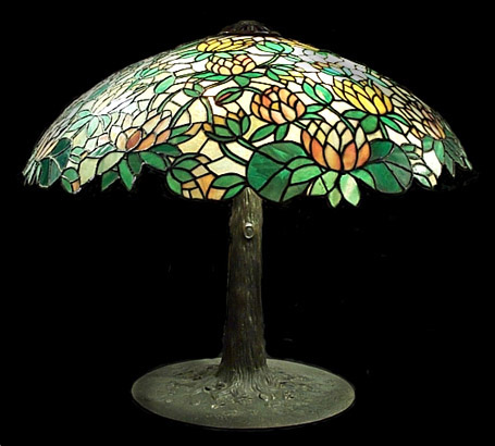 Suess Lily Leaded Lamp