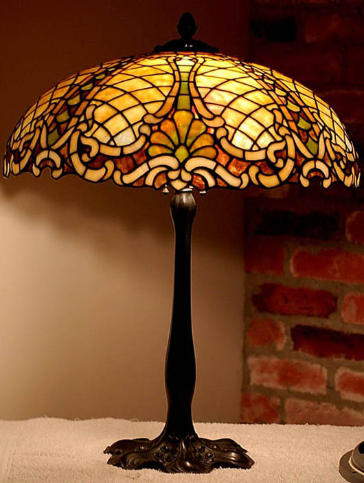 Williamson Colonial Leaded Glass Lamp