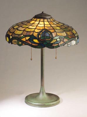 Arts and Crafts Floral Table lamp