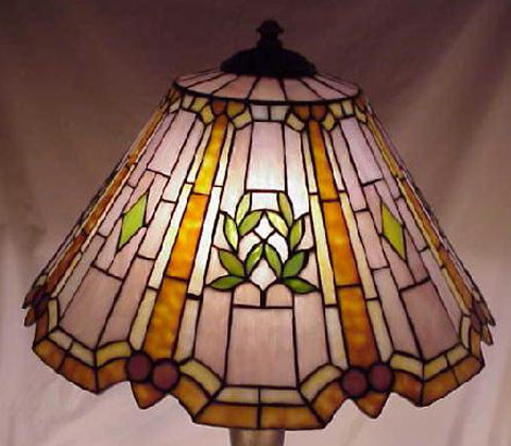 Wilkinson 20" Leaded Glass Lamp