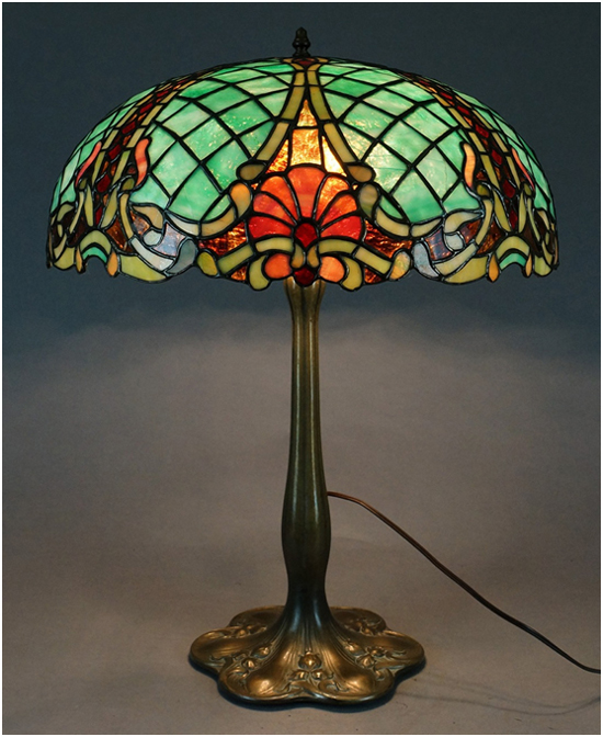Williamson Louis Style Leaded Lamp